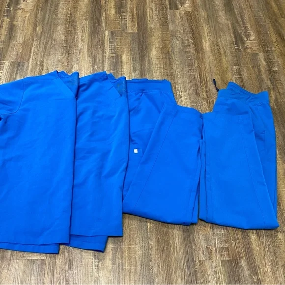 Figs Ladies Bundle Of 2 Scrub Sets Blue Size Medium * flawed pant* - Picture 8 of 15